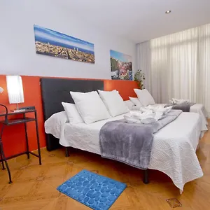 barcelona-city-centre-hostal.topbarcelonahotels.com/