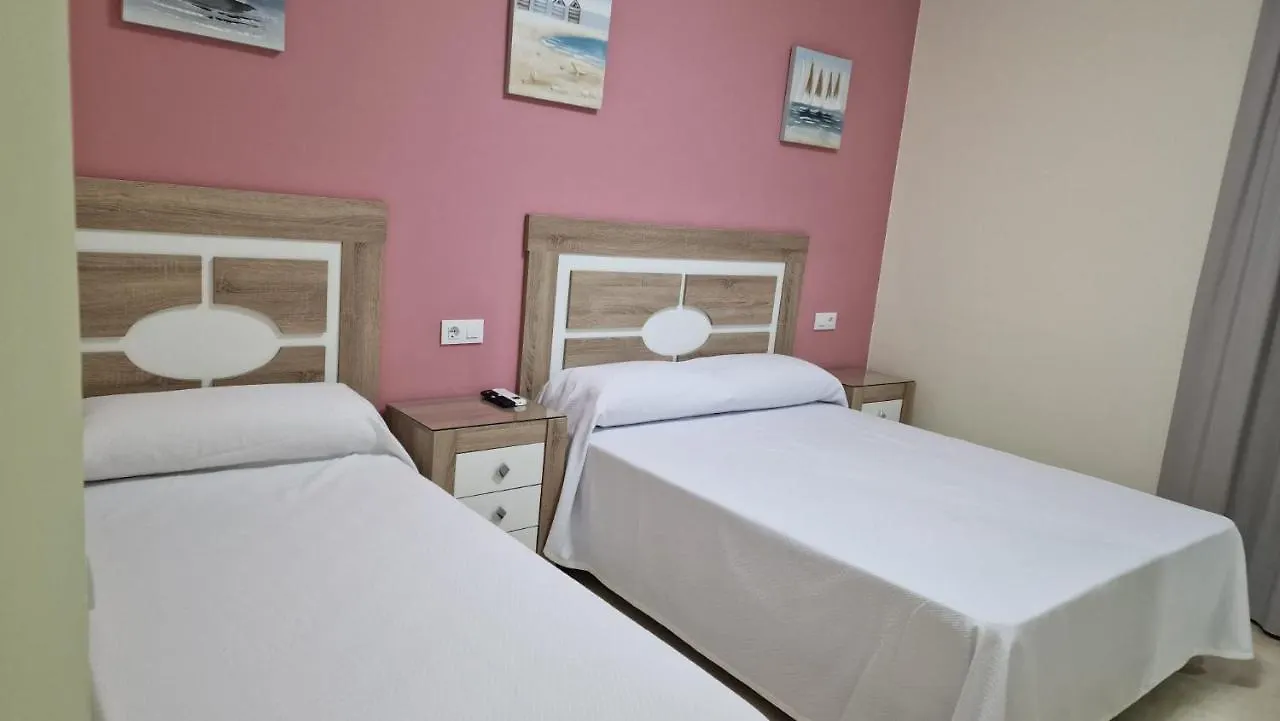 Hotel Nuevo Espartinas 2*,
